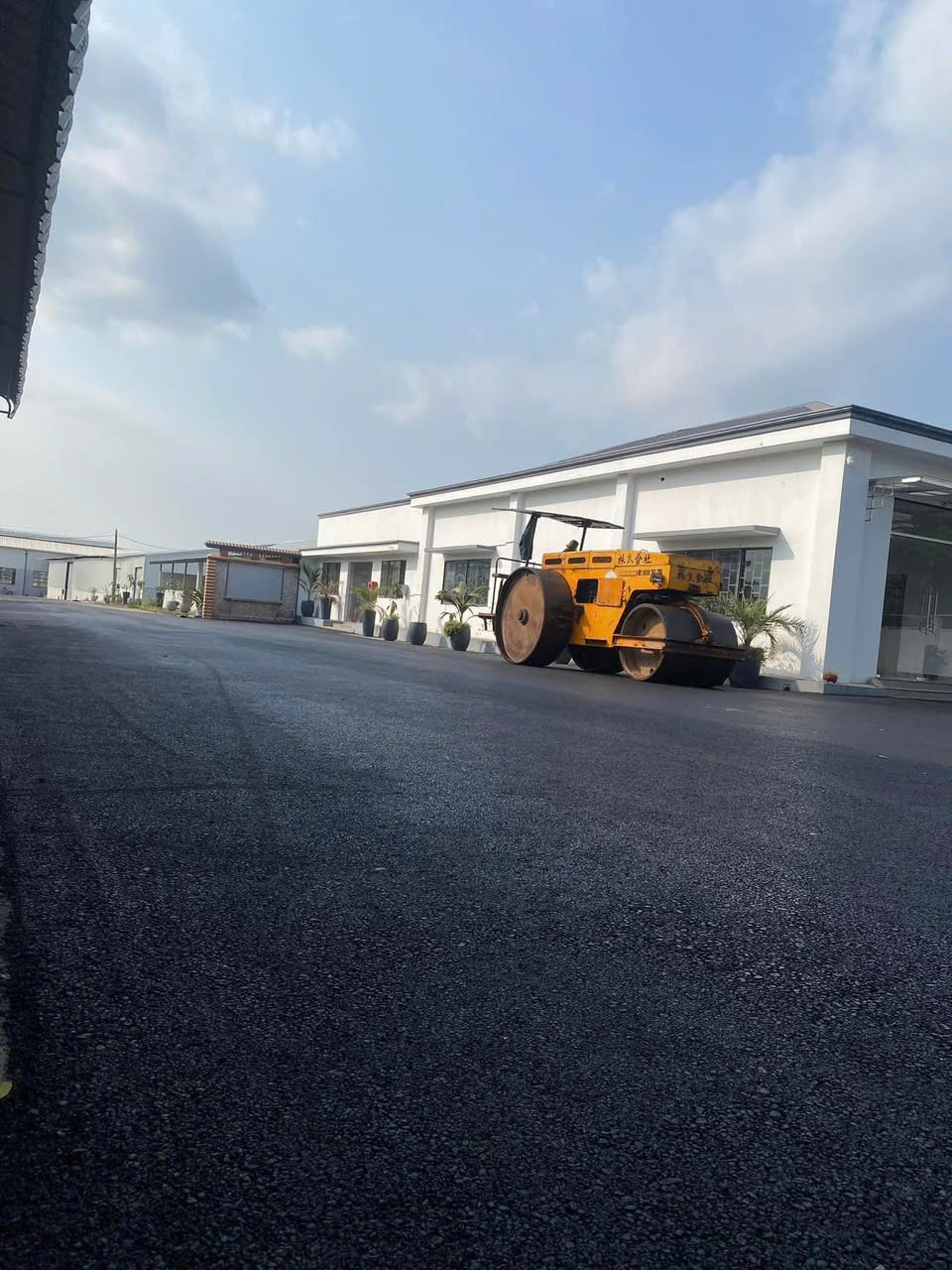 Thi Công Thảm Lót Nhựa Bê Tông Tại Bình Dương