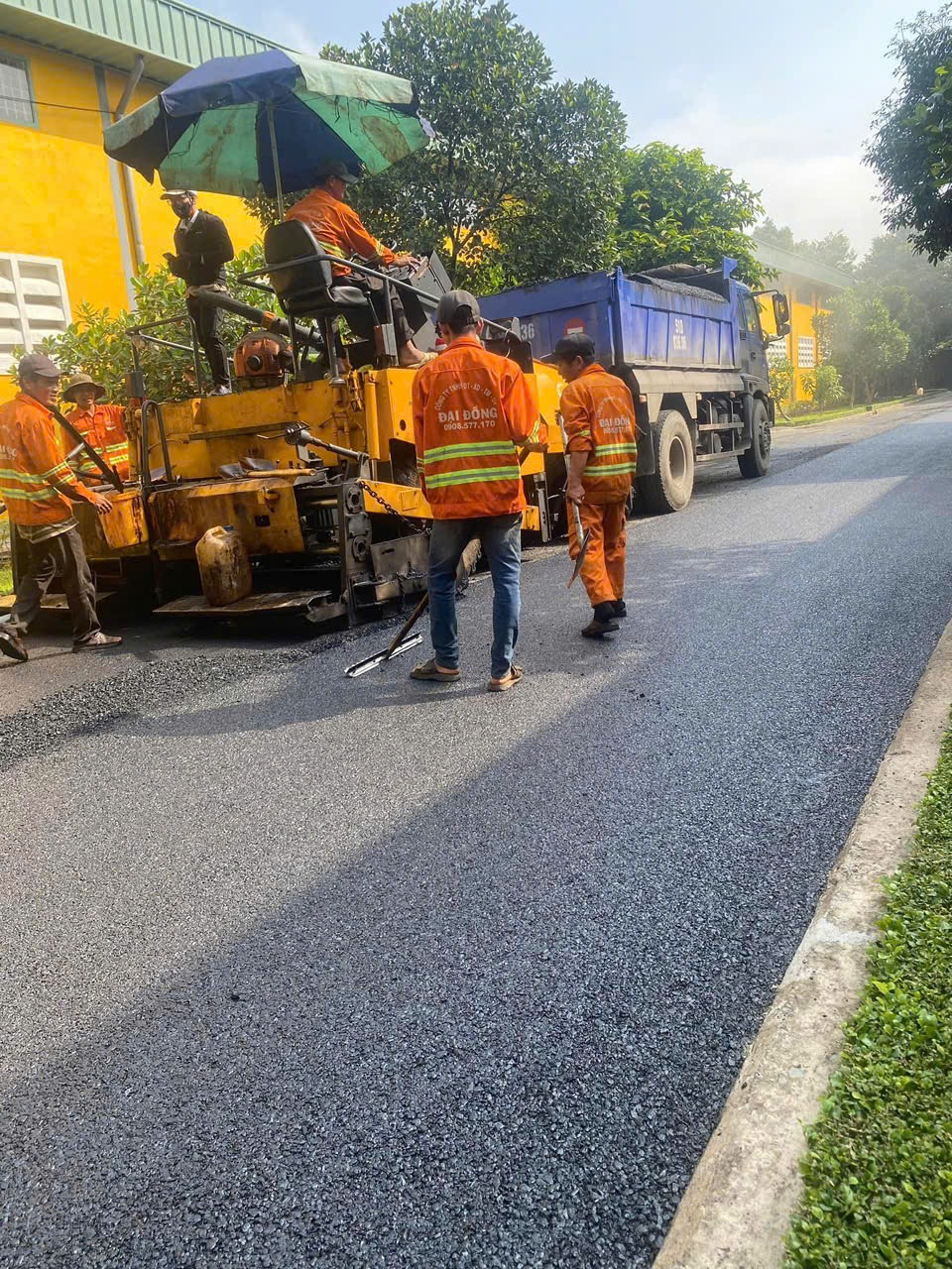 Thi Công Thảm Lót Nhựa Bê Tông Tại Bình Dương